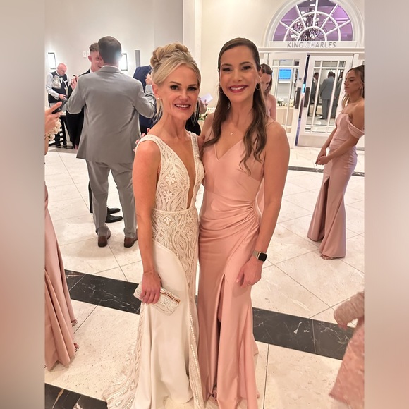 CYNTHIA & SAHAR AALIYAH · STYLE CS103 · LUXE STRETCH SATIN - Toasted Sugar - Picture 4 of 5